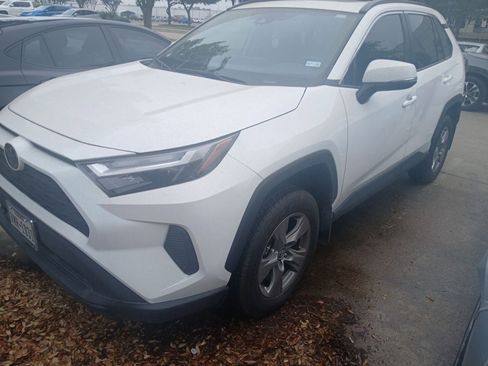 Used 2024 Toyota RAV4 XLE w/ Convenience Package FWD image 1