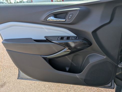 Used 2026 Chevrolet Trax LT w/ Driver Confidence Package image 25