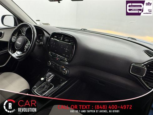 Used 2023 Kia Soul GT-Line FWD image 39