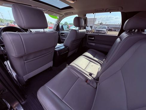Used 2020 Toyota Sequoia Limited AWD/4WD image 24