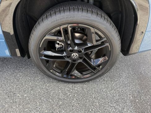 New 2026 Volkswagen Tiguan SE R-Line AWD/4WD image 22