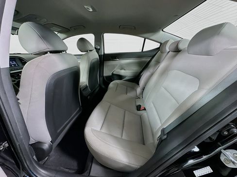 Used 2018 Hyundai Elantra SEL FWD image 26