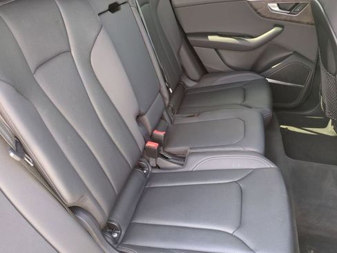 Used 2019 Audi Q8 Premium Plus w/ Premium Plus image 24