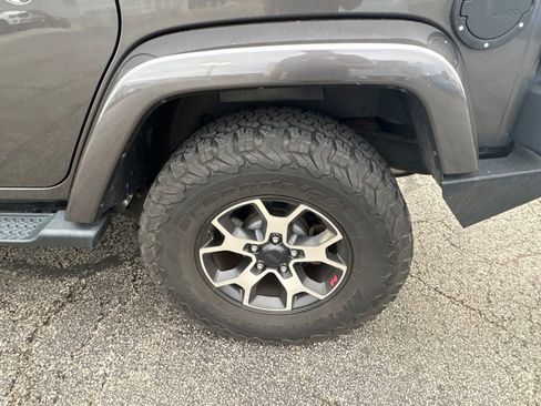 Used 2014 Jeep Wrangler Unlimited Sahara w/ Connectivity Group AWD/4WD image 13