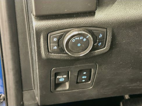 Used 2020 Ford F150 XLT w/ Equipment Group 302A Luxury AWD/4WD image 17
