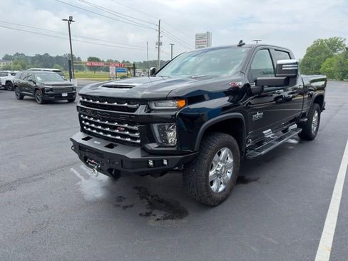 Used 2021 Chevrolet Silverado 2500 LTZ w/ Z71 Chrome Sport Edition AWD/4WD image 3