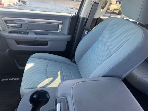 Used 2019 RAM 1500 Classic SLT image 19