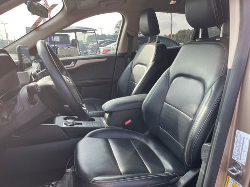 Used 2020 Ford Escape SEL image 13