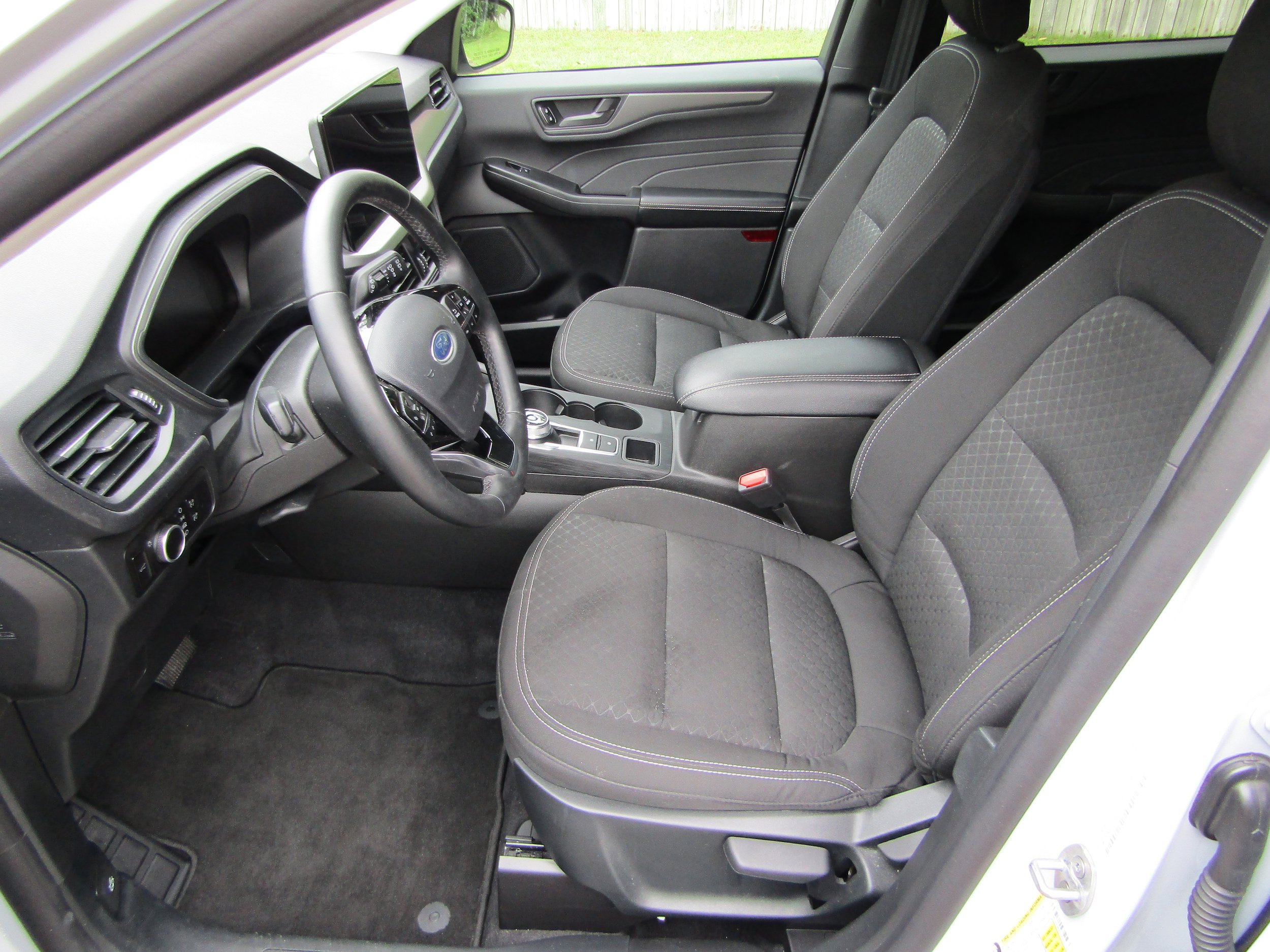 Used 2026 Ford Escape Active w/ Tech Pack #1 AWD/4WD image 11