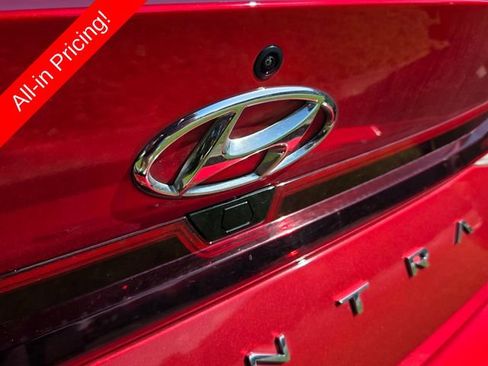 Used 2023 Hyundai Elantra SEL FWD image 4
