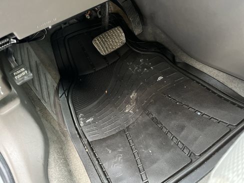 Used 2018 Chevrolet Cruze LS image 17