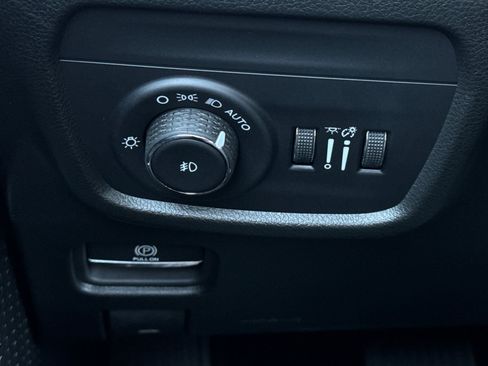 New 2025 Jeep Grand Cherokee L Limited w/ Luxury Tech Group II image 29