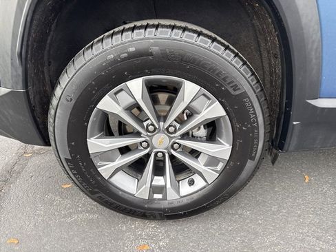 Used 2025 Chevrolet Equinox LT image 9