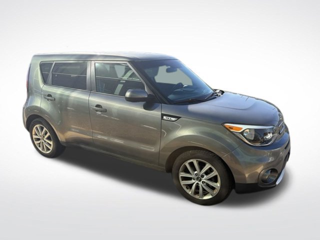 Used 2018 Kia Soul + FWD image 13