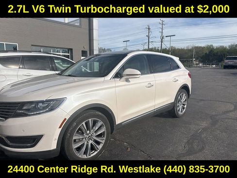 Used 2017 Lincoln MKX Reserve w/ Driver Assistance Package AWD/4WD image 4