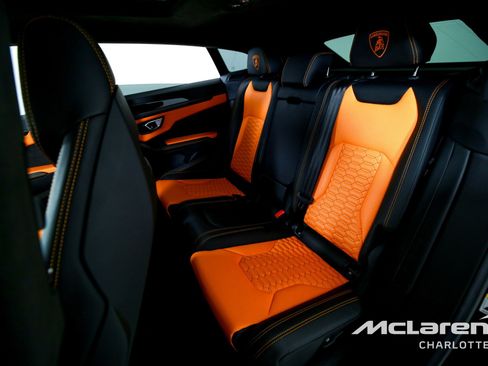 Used 2021 Lamborghini Urus image 17