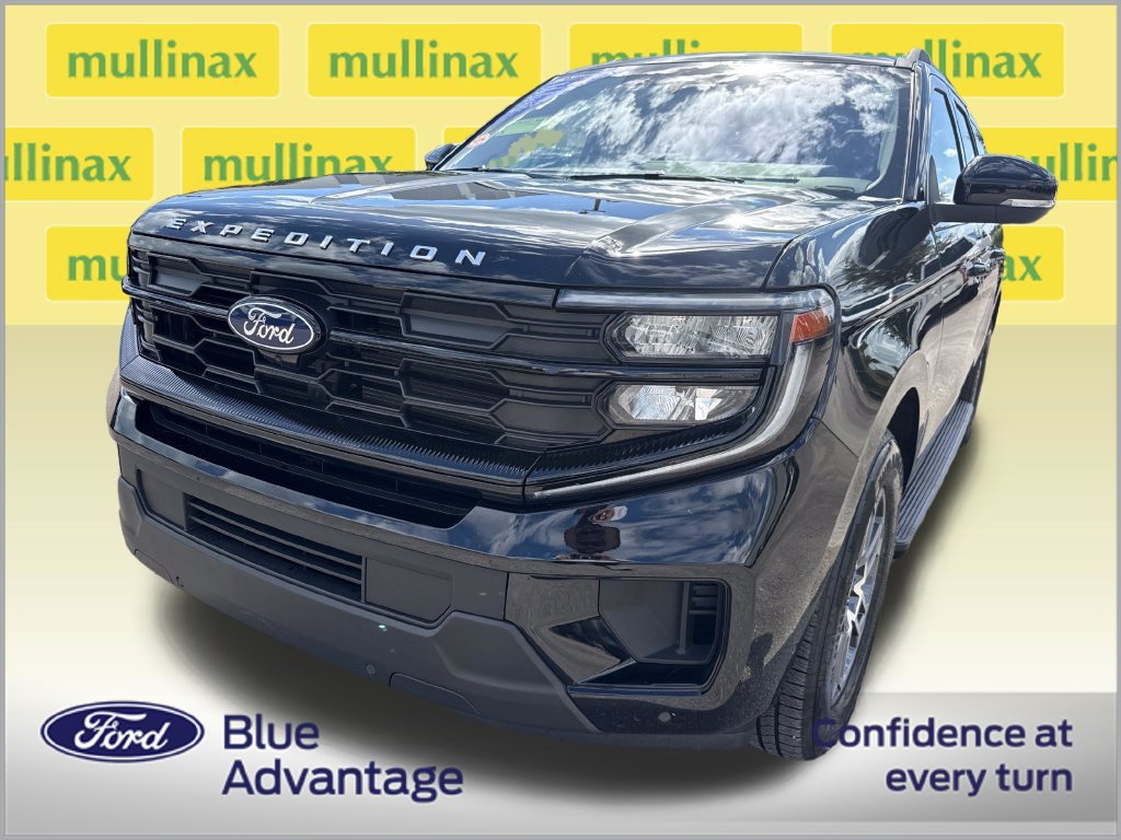 Used 2025 Ford Expedition Max Active RWD image 11