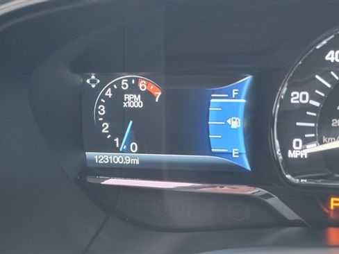 Used 2015 Lincoln Navigator 4WD image 28