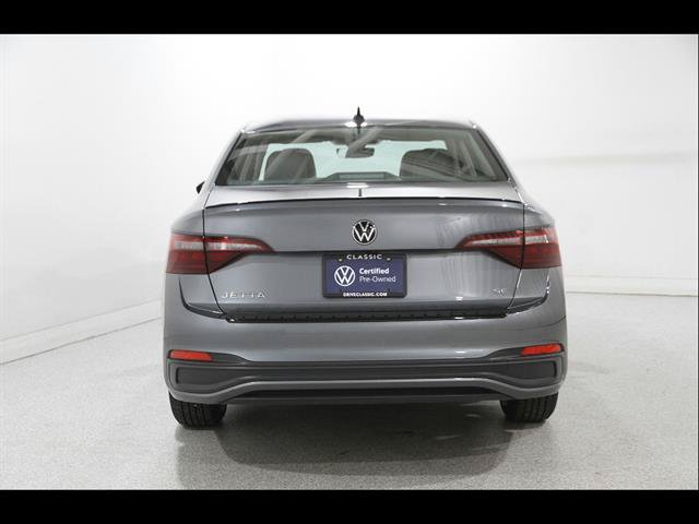 Used 2023 Volkswagen Jetta SE FWD image 18