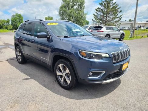 Used 2019 Jeep Cherokee Limited AWD/4WD image 4