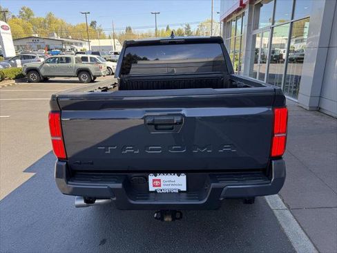 Certified 2024 Toyota Tacoma TRD Off-Road AWD/4WD image 6