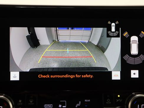 Used 2023 Toyota Highlander Limited image 21