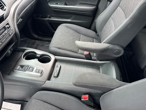 Used 2023 Honda Ridgeline Sport image 19
