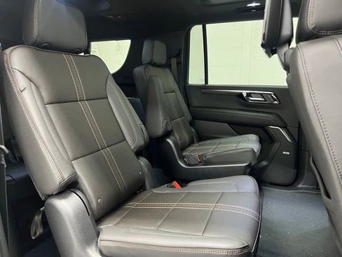 New 2026 Chevrolet Suburban High Country AWD/4WD image 21