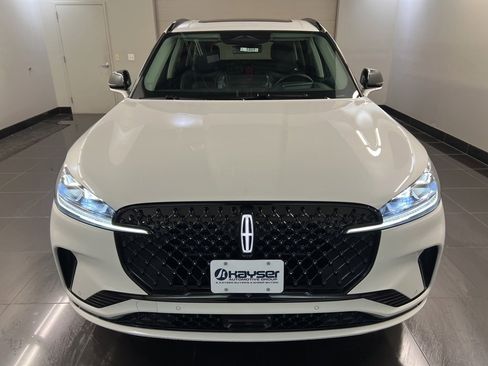 New 2026 Lincoln Aviator Reserve image 2