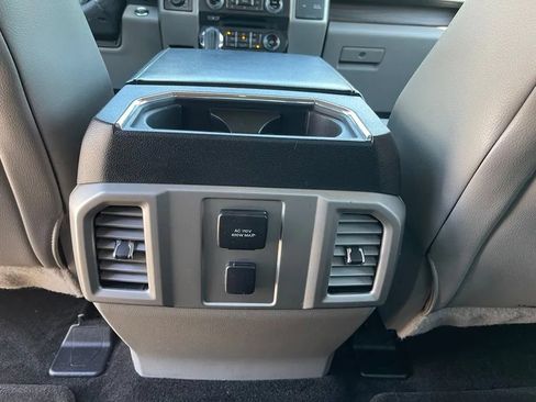 Used 2015 Ford F150 Lariat w/ Equipment Group 502A Luxury AWD/4WD image 18