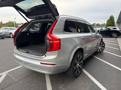 Used 2025 Volvo XC90 T8 Plus w/ Protection Package Premier AWD/4WD image 6
