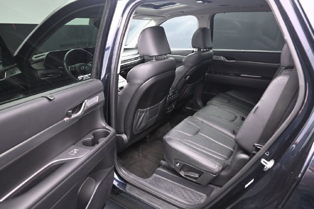 Used 2024 Hyundai Palisade SEL FWD image 31