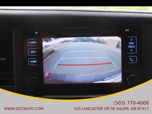 Used 2016 Toyota Sienna Limited image 28