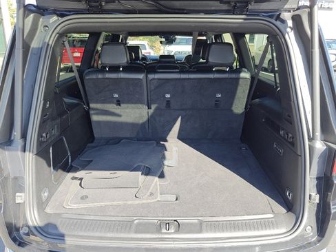 Used 2024 Jeep Wagoneer L Series III w/ Flexible Seating Group image 27