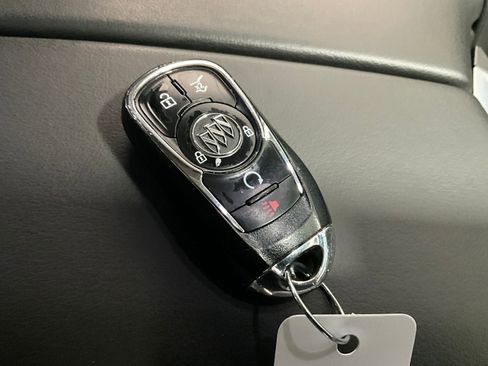 Used 2017 Buick Envision Essence image 12