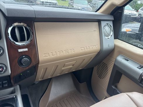 Used 2013 Ford F250 Lariat w/ Chrome Pkg AWD/4WD image 21
