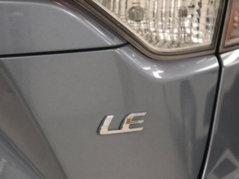 Used 2022 Toyota Corolla LE image 95