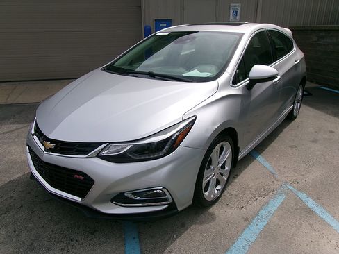 Used 2017 Chevrolet Cruze Premier image 1