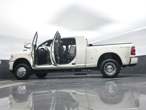 Used 2022 RAM 3500 Laramie AWD/4WD image 76