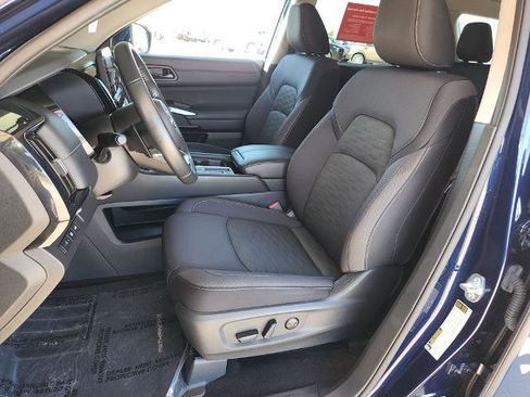 Certified 2025 Nissan Pathfinder SV image 12