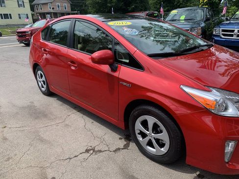 Used 2012 Toyota Prius Four w/ Deluxe Solar Roof Pkg FWD image 12