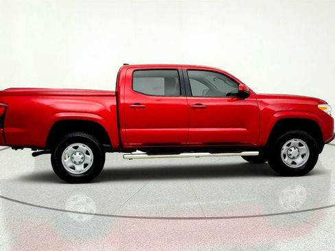 Used 2018 Toyota Tacoma SR w/ SR Convenience Package AWD/4WD image 4