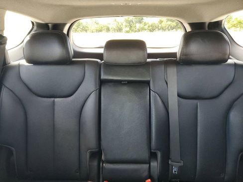 Used 2019 Hyundai Santa Fe Limited image 13