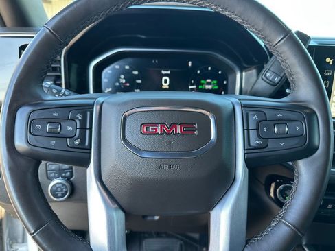 Used 2024 GMC Sierra 2500 SLT w/ SLT Premium Package image 14