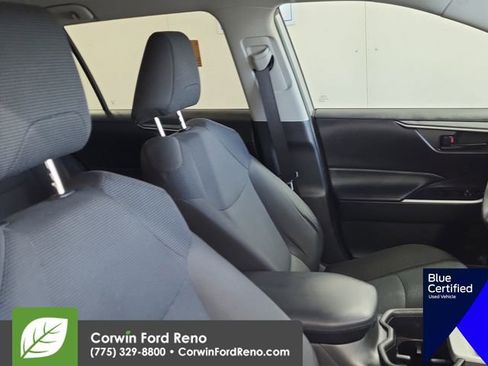 Used 2024 Toyota RAV4 LE AWD/4WD image 18