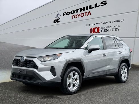 Certified 2019 Toyota RAV4 LE AWD/4WD image 3