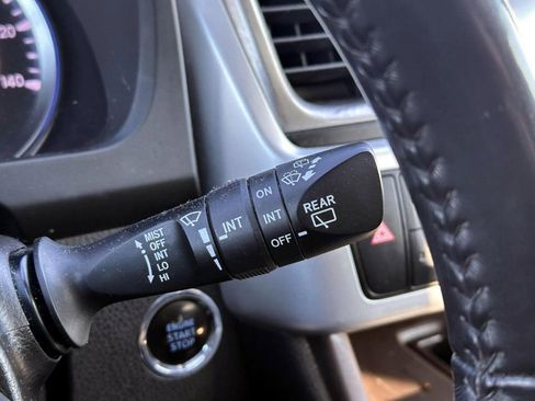 Used 2019 Toyota Highlander XLE image 24