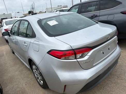 Used 2026 Toyota Corolla LE FWD image 4
