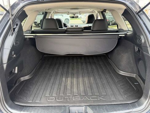 Used 2017 Subaru Outback 2.5i Limited AWD/4WD image 15