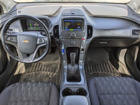 Used 2014 Chevrolet Volt FWD image 15